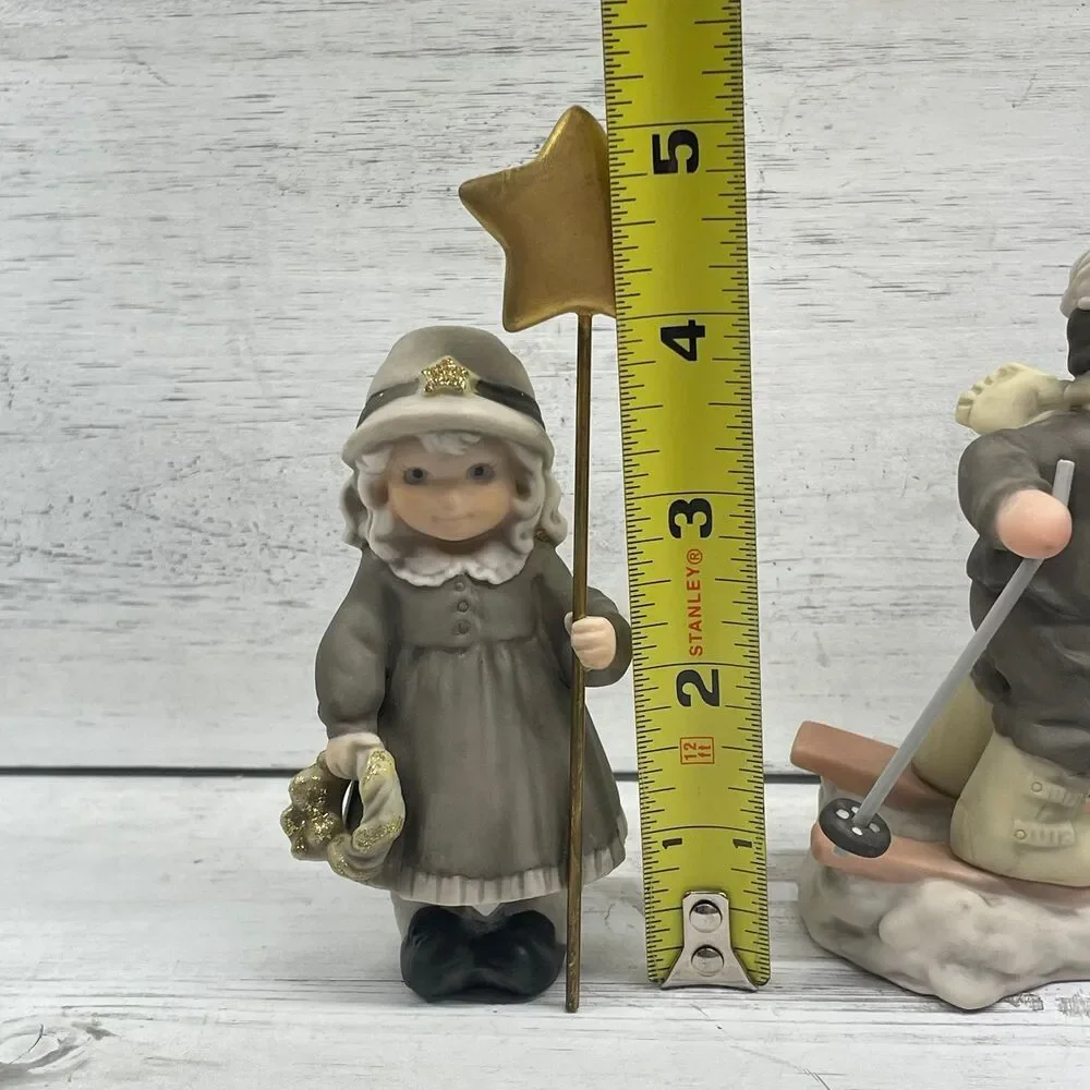 1998 Enesco Pretty as a Picture Winter Mini Figurines 375896 375594 Kim Anderson